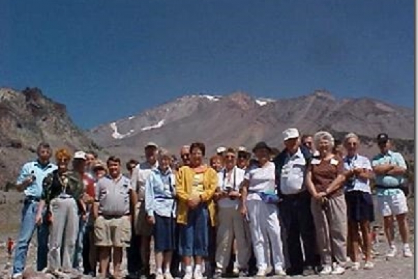 mt-shasta-tour-groupA80D5112-6F56-3E50-400A-838C5B587BCE.jpg